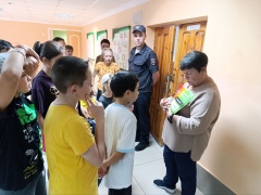 «Зарядка со стражем порядка» для детей и подростков с ограниченными возможностями в Отделении комплексной реабилитации «Черемушки»