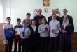 Полицейские в День Конституции Российской Федерации торжественно вручили паспорта юным кусинцам и приняли присягу у иностранных граждан.
